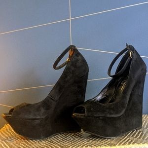 Jessica Simpson Black Platform Heel Size 8.5